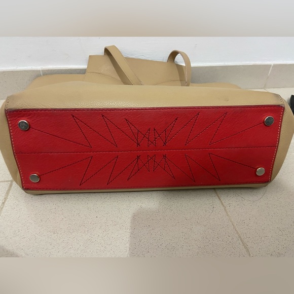 Aquascutum Tote - Picture 3 of 10